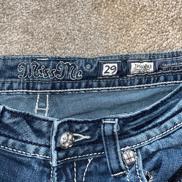 Miss Me cut off Jeans - Picture 2 of 4
